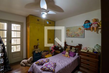 Casa à venda com 330m², 4 quartos e 4 vagas Casa à venda com 330m², 4 quartos e 4 vagasQuarto 1