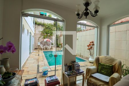 Casa à venda com 330m², 4 quartos e 4 vagas Casa à venda com 330m², 4 quartos e 4 vagasSala 3