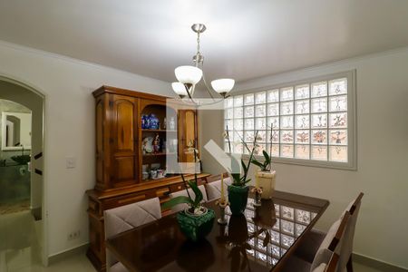 Casa à venda com 330m², 4 quartos e 4 vagas Casa à venda com 330m², 4 quartos e 4 vagasSala de Jantar