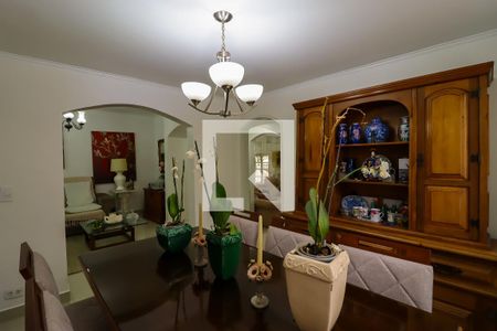 Casa à venda com 330m², 4 quartos e 4 vagas Casa à venda com 330m², 4 quartos e 4 vagasSala de Jantar