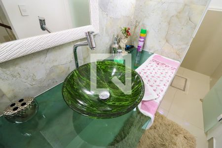 Casa à venda com 330m², 4 quartos e 4 vagas Casa à venda com 330m², 4 quartos e 4 vagasLavabo