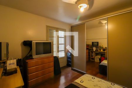 Casa à venda com 330m², 4 quartos e 4 vagas Casa à venda com 330m², 4 quartos e 4 vagasQuarto 2