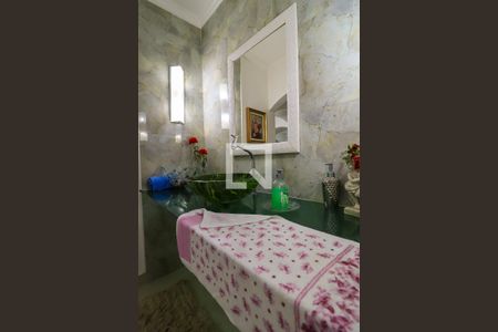 Casa à venda com 330m², 4 quartos e 4 vagas Casa à venda com 330m², 4 quartos e 4 vagasLavabo