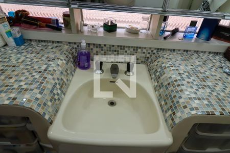 Casa à venda com 330m², 4 quartos e 4 vagas Casa à venda com 330m², 4 quartos e 4 vagasBanheiro da Suíte 1