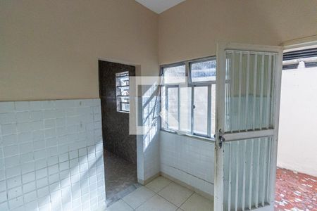 Sala de casa para alugar com 1 quarto, 70m² em Irajá, Rio de Janeiro