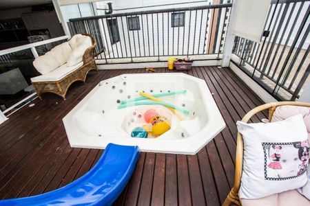 Apartamento à venda com 173m², 3 quartos e 3 vagasCobertura Banheira