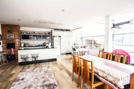 Apartamento à venda com 173m², 3 quartos e 3 vagasCobertura Churrasqueira