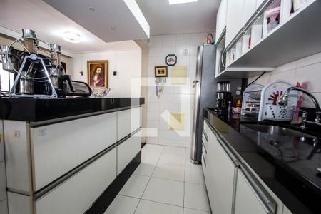 Apartamento à venda com 173m², 3 quartos e 3 vagasCozinha - Armários