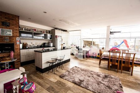 Apartamento à venda com 173m², 3 quartos e 3 vagasCobertura Churrasqueira