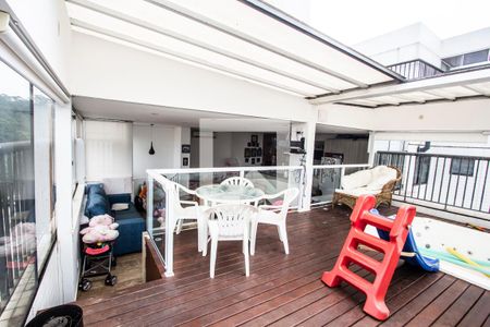 Apartamento à venda com 173m², 3 quartos e 3 vagasCobertura Banheira