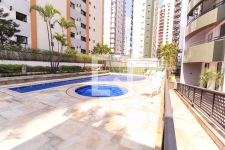 Apartamento para alugar com 124m², 3 quartos e 2 vagasÁrea comum - Piscina
