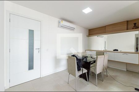 Sala de apartamento para alugar com 2 quartos, 78m² em Santa Rosa, Niterói