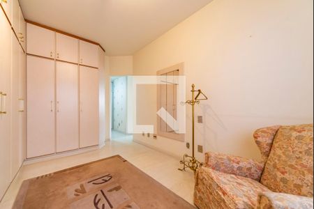 Apartamento à venda com 195m², 4 quartos e 3 vagas Apartamento à venda com 195m², 4 quartos e 3 vagasQuarto 2