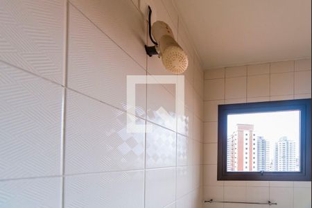 Apartamento à venda com 195m², 4 quartos e 3 vagas Apartamento à venda com 195m², 4 quartos e 3 vagasChuveiro