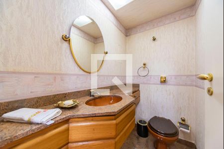 Apartamento à venda com 195m², 4 quartos e 3 vagas Apartamento à venda com 195m², 4 quartos e 3 vagasLavabo