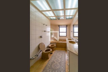 Apartamento à venda com 195m², 4 quartos e 3 vagas Apartamento à venda com 195m², 4 quartos e 3 vagasBanheiro do Quarto 1