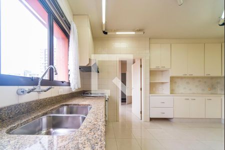 Apartamento à venda com 195m², 4 quartos e 3 vagas Apartamento à venda com 195m², 4 quartos e 3 vagasCozinha