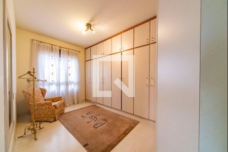 Apartamento à venda com 195m², 4 quartos e 3 vagas Apartamento à venda com 195m², 4 quartos e 3 vagasQuarto 2