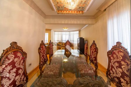 Apartamento à venda com 195m², 4 quartos e 3 vagas Apartamento à venda com 195m², 4 quartos e 3 vagasSala de Jantar