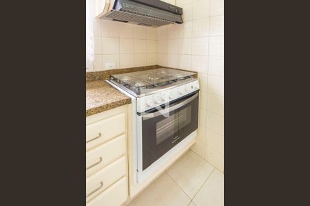 Apartamento à venda com 195m², 4 quartos e 3 vagas Apartamento à venda com 195m², 4 quartos e 3 vagasFogão