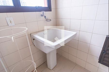 Apartamento à venda com 195m², 4 quartos e 3 vagas Apartamento à venda com 195m², 4 quartos e 3 vagasTanque