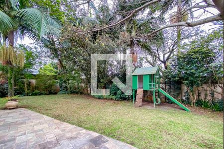 Apartamento à venda com 195m², 4 quartos e 3 vagas Apartamento à venda com 195m², 4 quartos e 3 vagasÁrea Comum - Playground