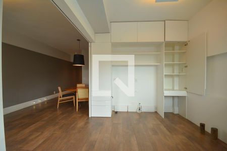 Sala de apartamento para alugar com 3 quartos, 109m² em Humaitá, Rio de Janeiro