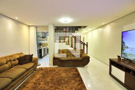 Sala de casa à venda com 3 quartos, 200m² em Jardim das Palmeiras, São Bernardo do Campo
