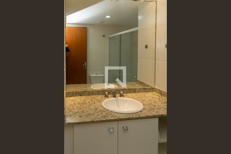 Apartamento para alugar com 79m², 3 quartos e 1 vaga Apartamento para alugar com 79m², 3 quartos e 1 vagaBanheiro da Suíte