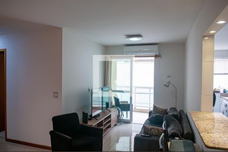 Apartamento para alugar com 79m², 3 quartos e 1 vagasala