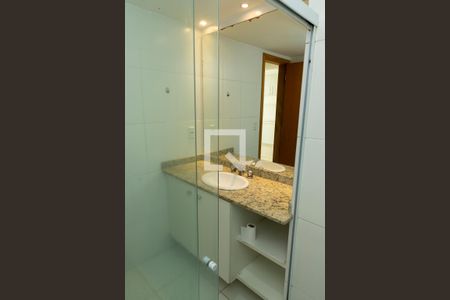 Apartamento para alugar com 79m², 3 quartos e 1 vaga Apartamento para alugar com 79m², 3 quartos e 1 vagaBanheiro da Suíte