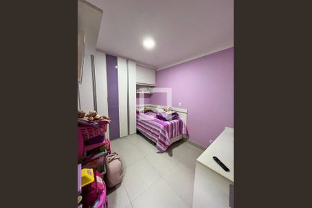 Casa para alugar com 3 quartos, 220m² em Vila Mangalot, São Paulo
