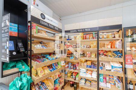 Apartamento para alugar com 30m², 1 quarto e sem vaga Apartamento para alugar com 30m², 1 quarto e sem vagaMini Mercado