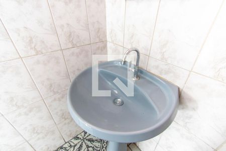 Casa para alugar com 75m², 2 quartos e sem vaga Casa para alugar com 75m², 2 quartos e sem vagaDetalhe do Banheiro da Suite
