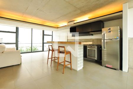 Sala/Cozinha de apartamento para alugar com 1 quarto, 115m² em Vila Madalena, São Paulo
