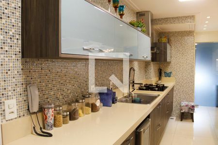 Apartamento à venda com 125m², 3 quartos e 6 vagasCozinha