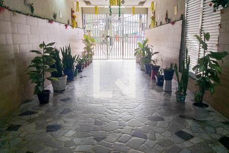 Apartamento para alugar com 75m², 3 quartos e sem vaga Apartamento para alugar com 75m², 3 quartos e sem vagaEntrada