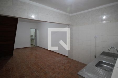 Sala / Cozinha de casa para alugar com 1 quarto, 80m² em Vila Moraes, São Paulo