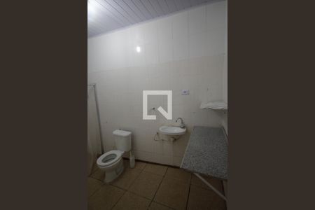 Banheiro de casa para alugar com 1 quarto, 80m² em Vila Moraes, São Paulo