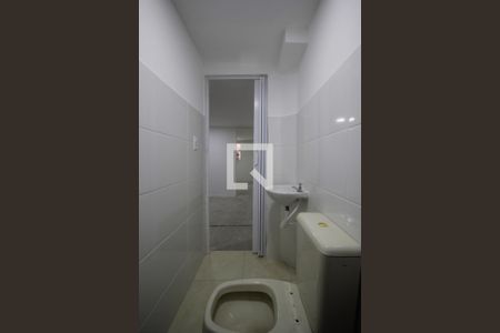 Banheiro de casa para alugar com 1 quarto, 80m² em Vila Moraes, São Paulo