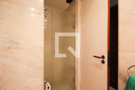 Apartamento à venda com 171m², 4 quartos e 2 vagasBanheiro  