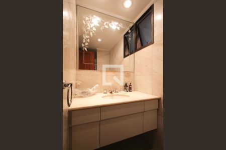 Apartamento à venda com 171m², 4 quartos e 2 vagasBanheiro  