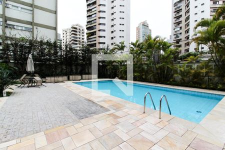Apartamento à venda com 171m², 4 quartos e 2 vagasÁrea comum - Piscina