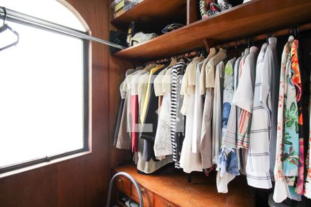 Apartamento à venda com 171m², 4 quartos e 2 vagasCloset da Suíte 1 