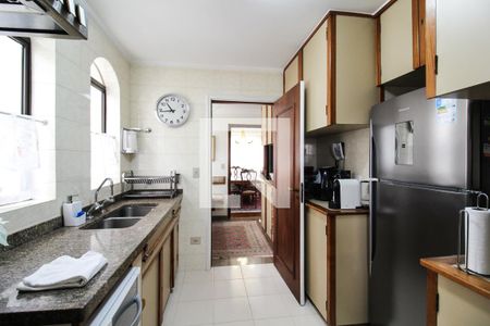 Apartamento à venda com 171m², 4 quartos e 2 vagasCozinha 