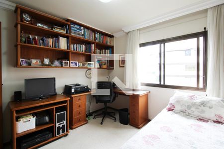 Apartamento à venda com 171m², 4 quartos e 2 vagasQuarto 