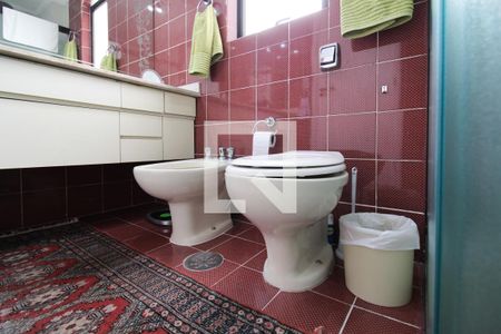 Apartamento à venda com 171m², 4 quartos e 2 vagasBanheiro da Suíte 1 