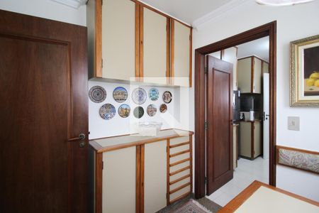 Apartamento à venda com 171m², 4 quartos e 2 vagasCopa 