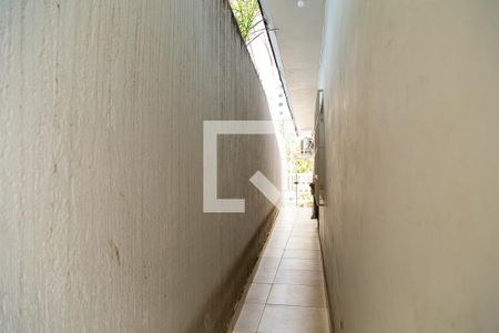 Casa à venda com 200m², 3 quartos e 2 vagasCorredor