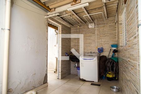 Casa à venda com 200m², 3 quartos e 2 vagasÁrea de Serviço